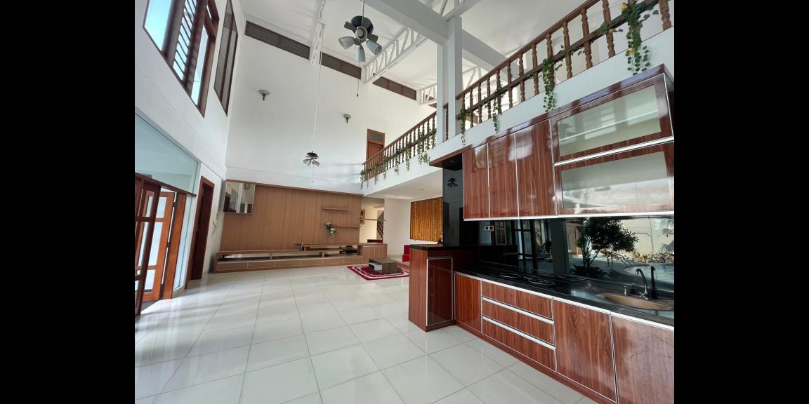 Dijual Rumah Mewah di Pondok Indah, Jakarta Selatan Dijual Rumah Mewah di Pondok Indah, Jakarta Selatan
