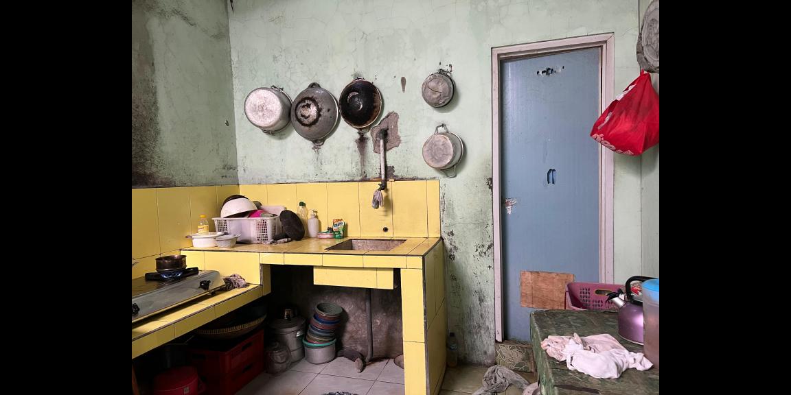 Rumah 200m² Tepi Jl Raya Strategis Buka Usaha Karanganyar Rumah 200m² Tepi Jl Raya Strategis Buka Usaha Karanganyar