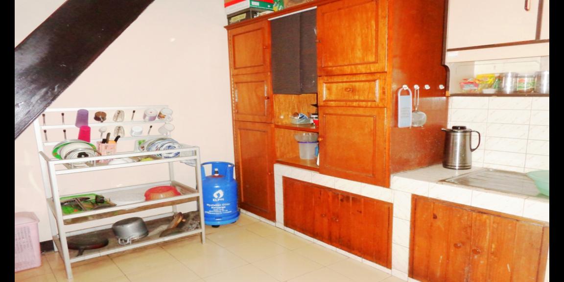 RUMAH DENGAN PAVILIUN SEMI FURNISHED DI ARCAMANIK BANDUNG RUMAH DENGAN PAVILIUN SEMI FURNISHED DI ARCAMANIK BANDUNG