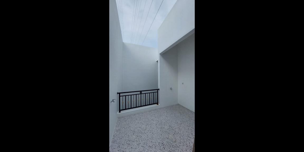 Rumah Baru Semi Furnished Lokasi Tengah Kota di Mojo Gubeng Surabaya Rumah Baru Semi Furnished Lokasi Tengah Kota di Mojo Gubeng Surabaya