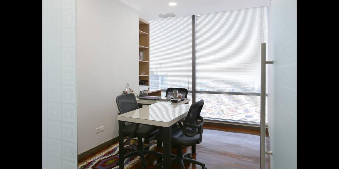 Ruang Kantor Minimalis dan Terjangkau ukr 3 Pax with View Ruang Kantor Minimalis dan Terjangkau ukr 3 Pax with View