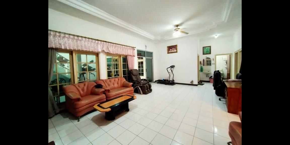 Jual Cepat Rumah Siap Huni di Dharmahusada Indah Barat Surabaya Jual Cepat Rumah Siap Huni di Dharmahusada Indah Barat Surabaya