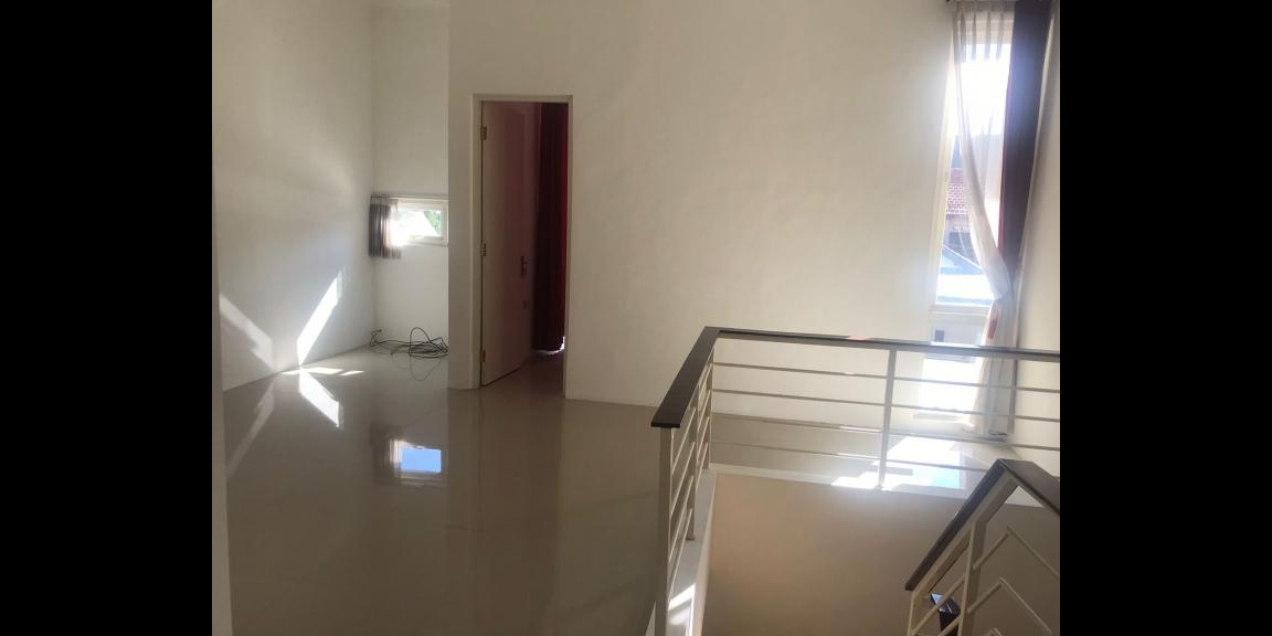 Jual Rumah Baru Siap Huni Semolowaru Selatan Surabaya Jual Rumah Baru Siap Huni Semolowaru Selatan Surabaya