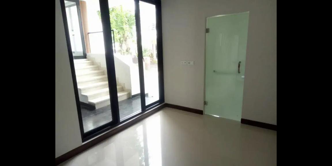 Jual Rumah San Diego Minimalis 3 Lantai Kawasan Pakuwon City Jual Rumah San Diego Minimalis 3 Lantai Kawasan Pakuwon City