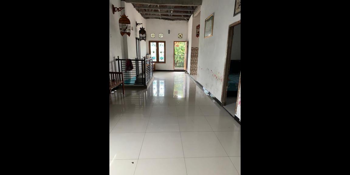 Jual Rumah Cocok Untuk Usaha di Jalan Ahmad Dahlan Kediri Jual Rumah Cocok Untuk Usaha di Jalan Ahmad Dahlan Kediri