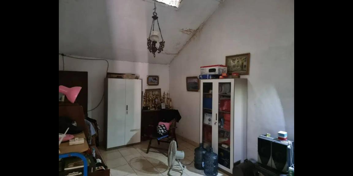 Jual Rumah Bagus Kawasan Jambangan Gayungsari Barat Surabaya Jual Rumah Bagus Kawasan Jambangan Gayungsari Barat Surabaya