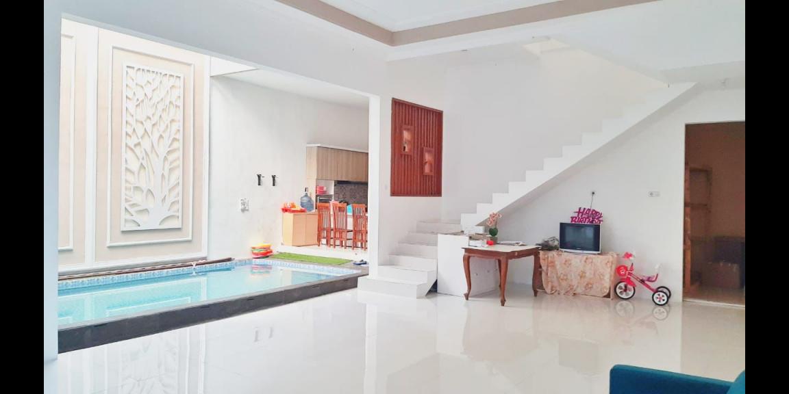 Rumah Mewah SHM di Mojoklanggru Kidul Kota Surabaya Rumah Mewah SHM di Mojoklanggru Kidul Kota Surabaya