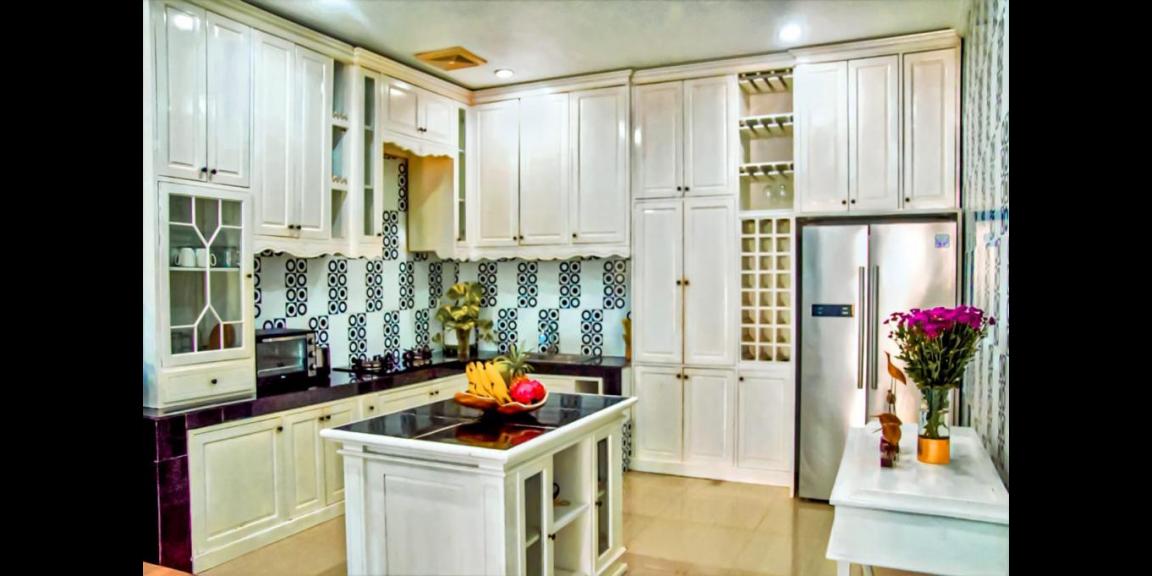 Jual Villa Mewah Bagus Full Furnish di Berawa Kuta Badung Jual Villa Mewah Bagus Full Furnish di Berawa Kuta Badung