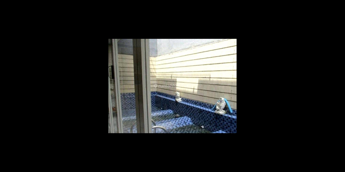 Dijual Rumah Mewah 3 Lantai di Kartini Raya, Jakarta Pusat Dijual Rumah Mewah 3 Lantai di Kartini Raya, Jakarta Pusat