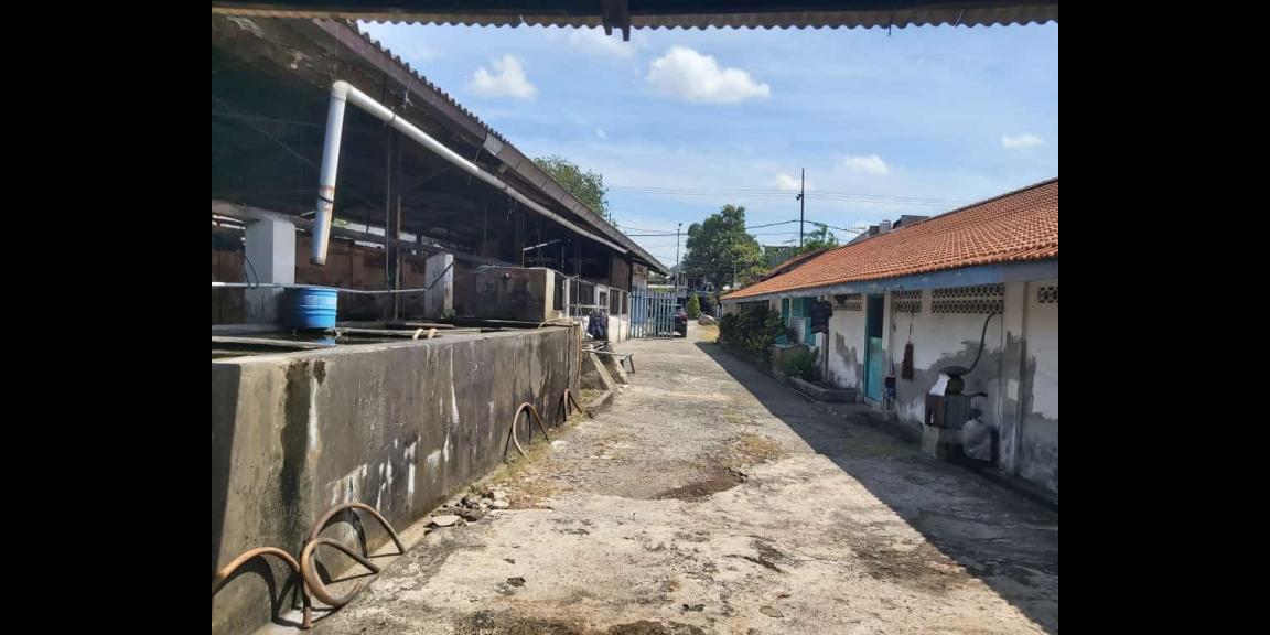 Gudang Bekas Pabrik di Raya Gunungsari Kota Surabaya Gudang Bekas Pabrik di Raya Gunungsari Kota Surabaya