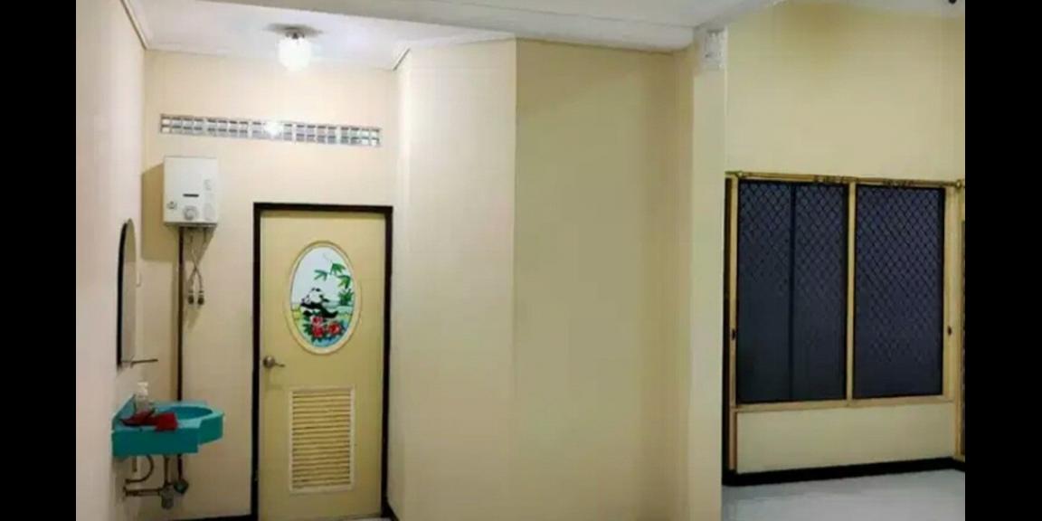 Sewa Rumah SHM Bagus di Darmo Permai Selatan Surabaya Sewa Rumah SHM Bagus di Darmo Permai Selatan Surabaya