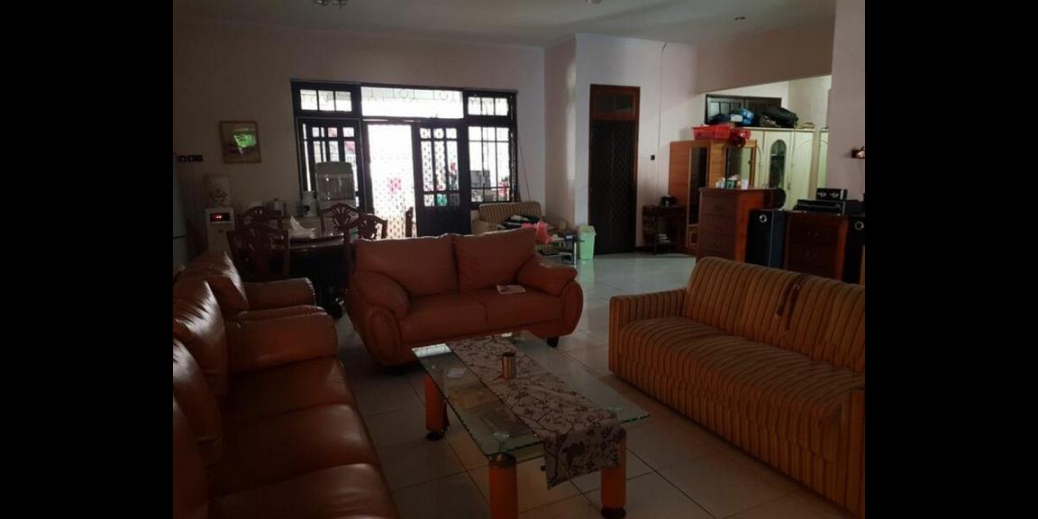 Jual Rumah SHM di Klampis Semolo Barat Daerah Semolowaru Jual Rumah SHM di Klampis Semolo Barat Daerah Semolowaru