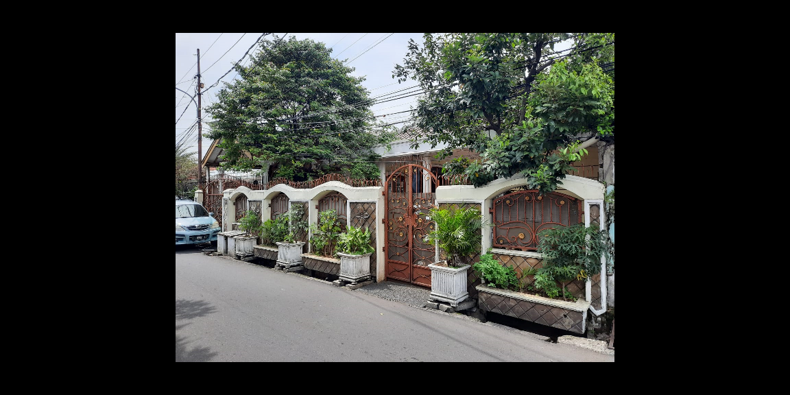 JUAL RUMAH BAGUS STRATEGIS PINGGIR JALAN DI UTAN KAYU MATRAMAN JUAL RUMAH BAGUS STRATEGIS PINGGIR JALAN DI UTAN KAYU MATRAMAN