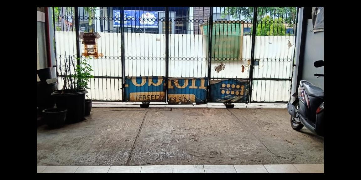 Sewa Ruko 2 Lantai Daerah Dukuh Kupang Surabaya Sewa Ruko 2 Lantai Daerah Dukuh Kupang Surabaya