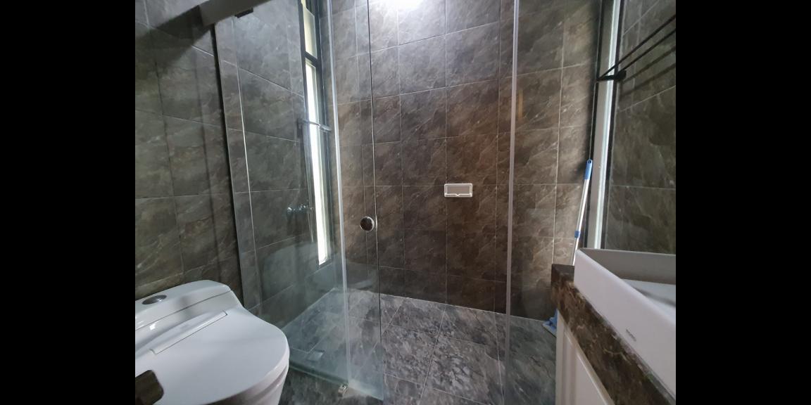 Rumah Bagus Elegan HGB di Graha Natura, Surabaya Rumah Bagus Elegan HGB di Graha Natura, Surabaya