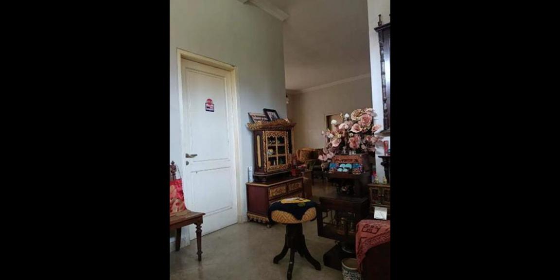 Rumah Mewah di Bendul Merisi Utara Kota Surabaya Rumah Mewah di Bendul Merisi Utara Kota Surabaya