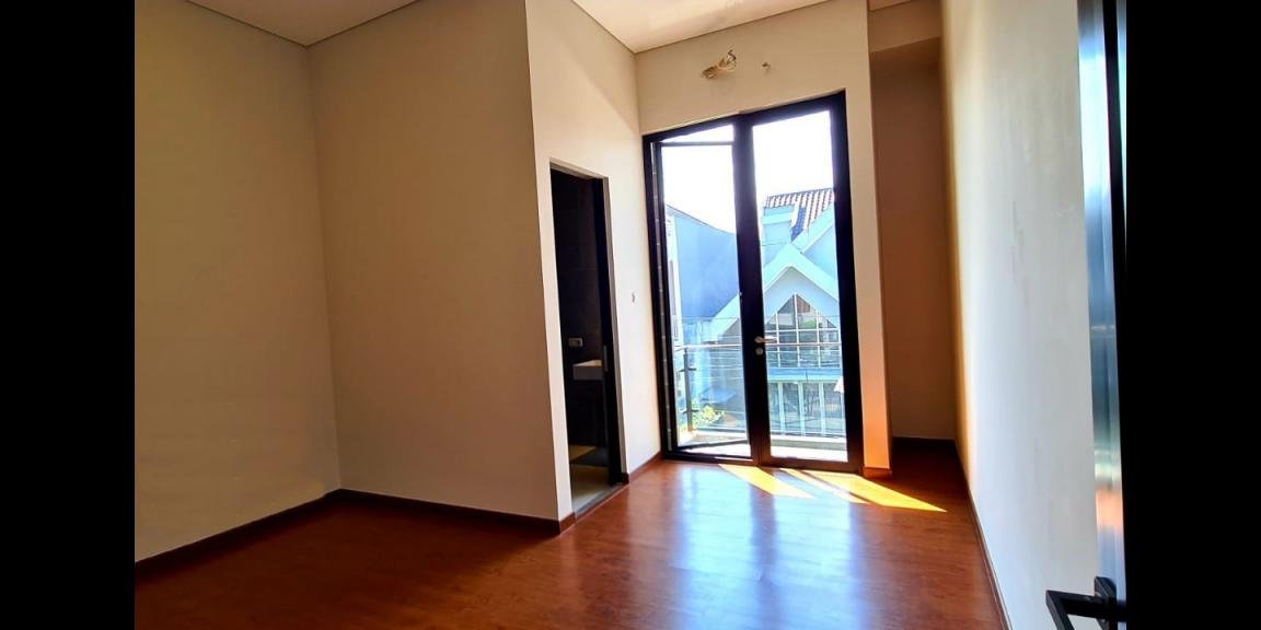 Jual 2 Unit Rumah Mewah Minimalis Manyar Jaya Siap Huni Jual 2 Unit Rumah Mewah Minimalis Manyar Jaya Siap Huni