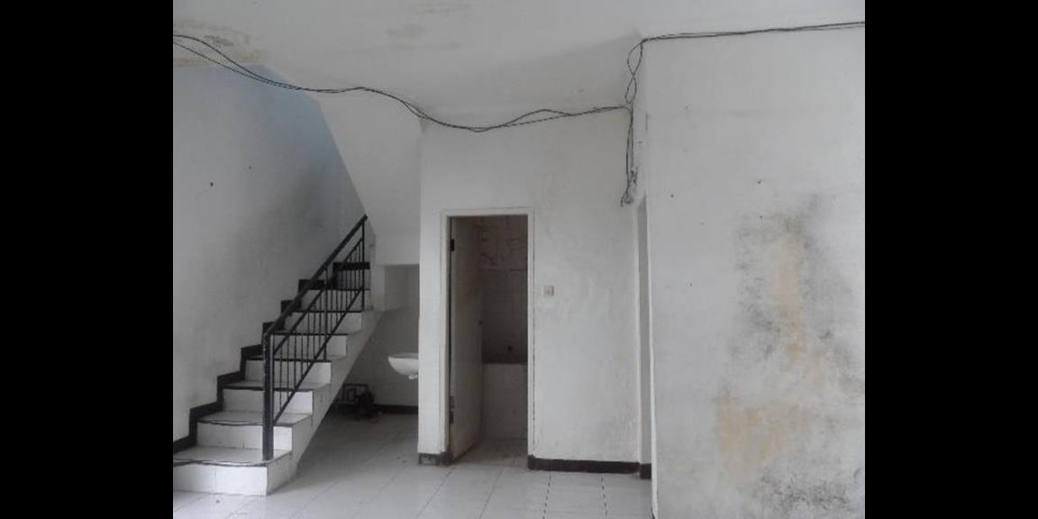 Jual Rumah 2 Lantai di Lebak Indah Mas Kota Surabaya Jual Rumah 2 Lantai di Lebak Indah Mas Kota Surabaya