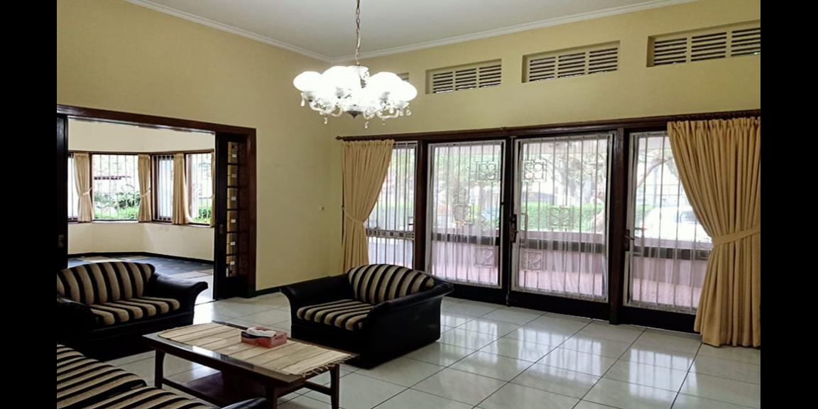 RUMAH KOLONIAL UNTUK KOMERSIAL SUPER STRATEGIS DI JL. RIAU-MARTADINATA BANDUNG RUMAH KOLONIAL UNTUK KOMERSIAL SUPER STRATEGIS DI JL. RIAU-MARTADINATA BANDUNG