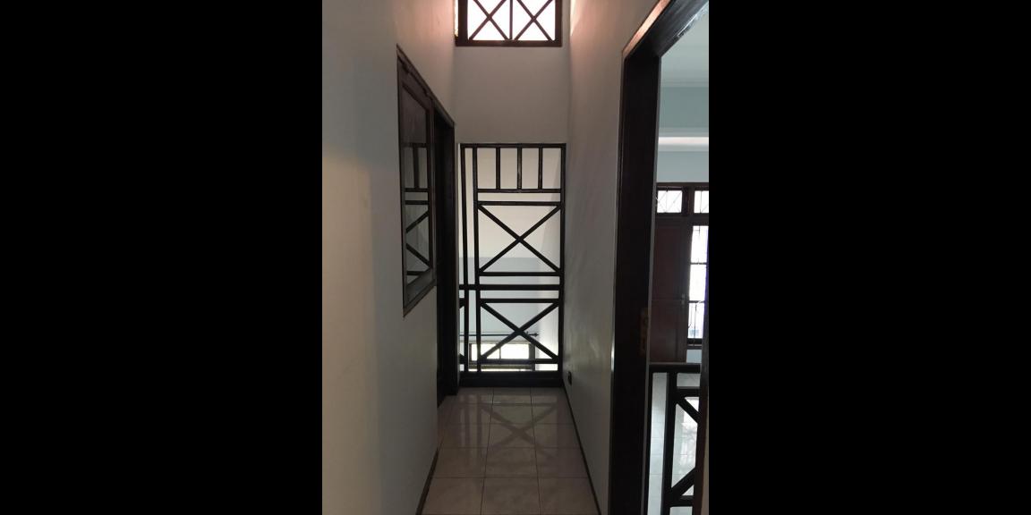 Jual Rumah Mewah 2 Lantai kawasan Pucang Anom Surabaya Jual Rumah Mewah 2 Lantai kawasan Pucang Anom Surabaya