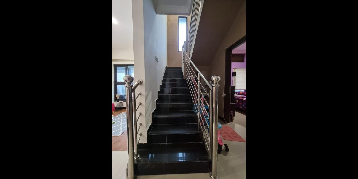 Dijual rumah fully furnished di bogor, bagus, terawat, posisi hook, 2,5 lantai, 6 kamar tidur, siap huni Dijual rumah fully furnished di bogor, bagus, terawat, posisi hook, 2,5 lantai, 6 kamar tidur, siap huni