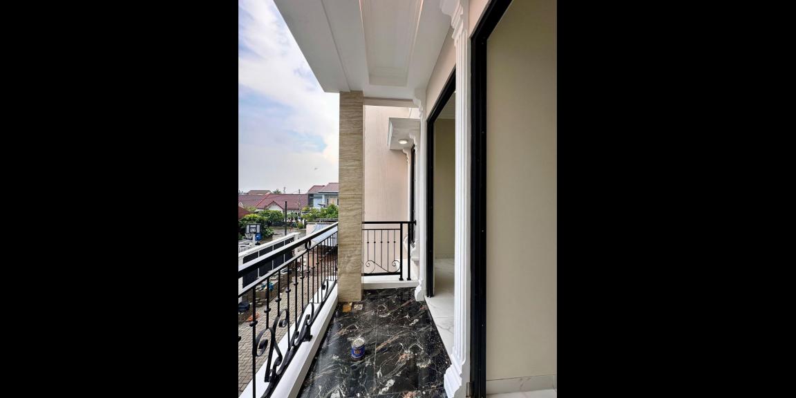 Rumah Cluster Klasik Mewah 2 Lantai dekat kawasan Juanda Depok Rumah Cluster Klasik Mewah 2 Lantai dekat kawasan Juanda Depok