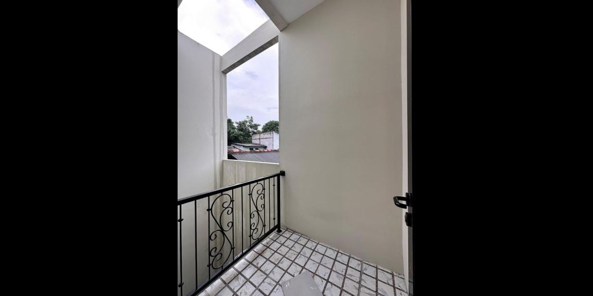 Rumah Cluster Klasik Mewah 2 Lantai dekat kawasan Juanda Depok Rumah Cluster Klasik Mewah 2 Lantai dekat kawasan Juanda Depok