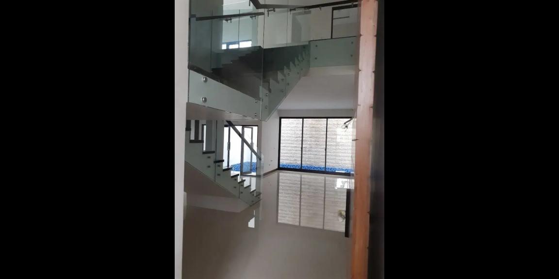 Jual Rumah San Diego Minimalis 3 Lantai Kawasan Pakuwon City Jual Rumah San Diego Minimalis 3 Lantai Kawasan Pakuwon City