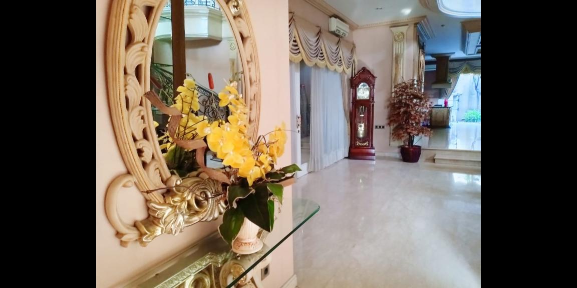 Rumah Mewah Bagus di Perumahan Araya Galaxy Bumi Permai Rumah Mewah Bagus di Perumahan Araya Galaxy Bumi Permai