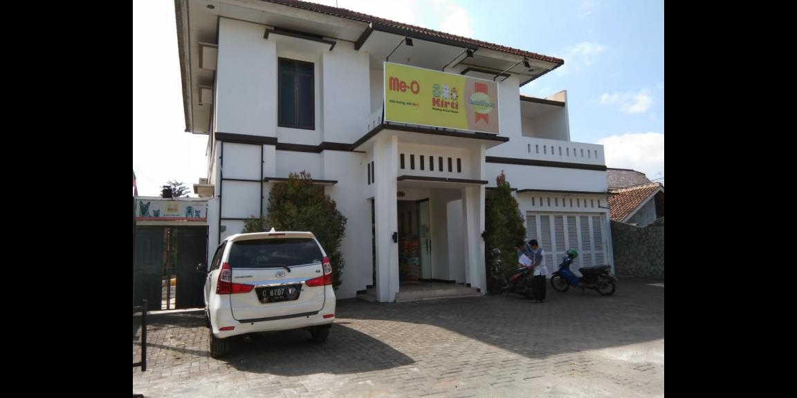 STRATEGIS DI TENGAH KOTA! GEDUNG 2 LANTAI COCOK UNTUK APA AJA Lokasi di ekat Mandala Krida STRATEGIS DI TENGAH KOTA! GEDUNG 2 LANTAI COCOK UNTUK APA AJA Lokasi di ekat Mandala Krida