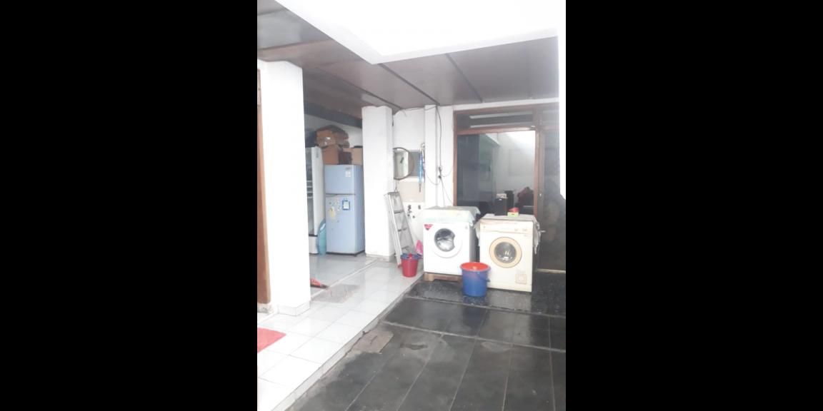 Rumah Luas Strategis di Jalan Margorejo Indah Surabaya Rumah Luas Strategis di Jalan Margorejo Indah Surabaya