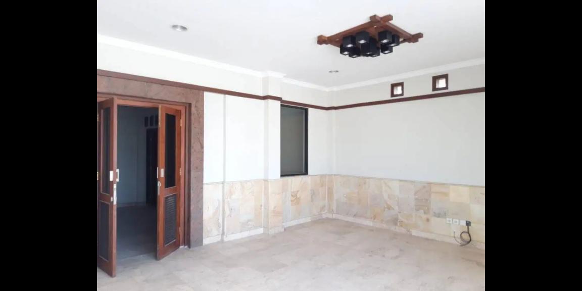 Ruko Sangat Strategis di Daerah Kerobokan Kelod Kuta Ruko Sangat Strategis di Daerah Kerobokan Kelod Kuta