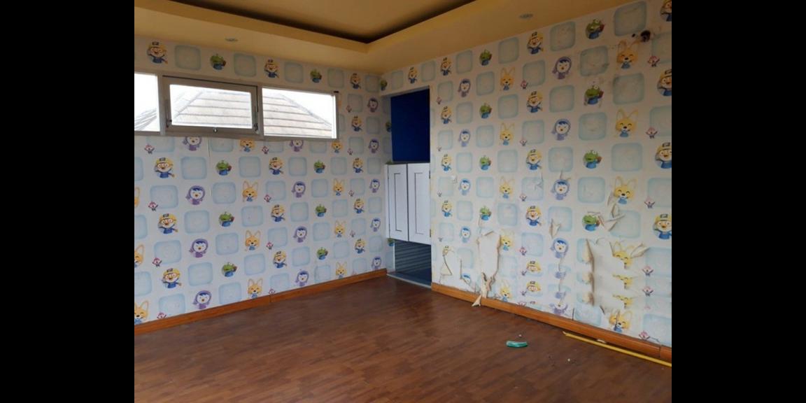 Rumah Mewah Kosong di Jalan Pantai Balangan Kuta Rumah Mewah Kosong di Jalan Pantai Balangan Kuta