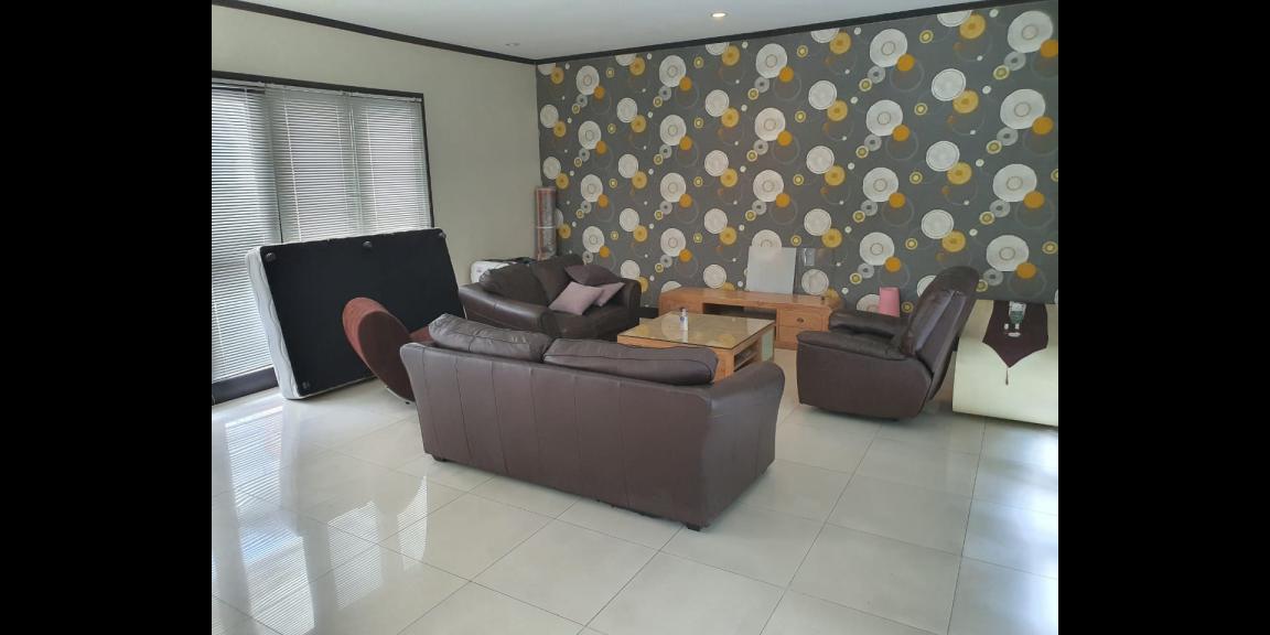 Rumah Mewah Siap Huni Kawasan Graha Family Kota Surabaya Rumah Mewah Siap Huni Kawasan Graha Family Kota Surabaya