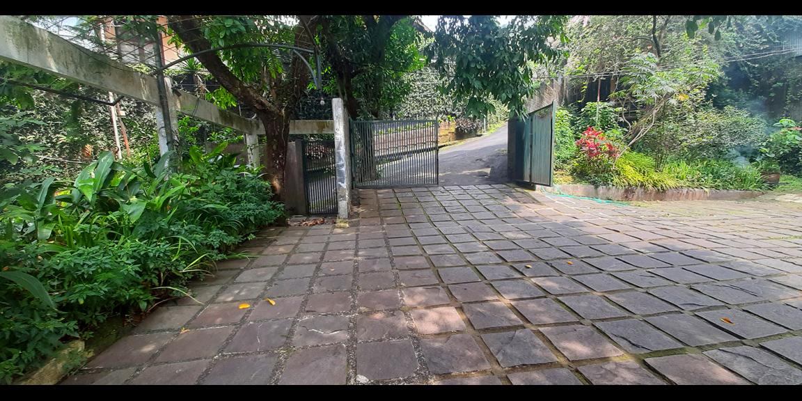 RUMAH 3 LANTAI DENGAN ROOFTOP VIEW KOTA BANDUNG KAWASAN DAGO BANDUNG RUMAH 3 LANTAI DENGAN ROOFTOP VIEW KOTA BANDUNG KAWASAN DAGO BANDUNG