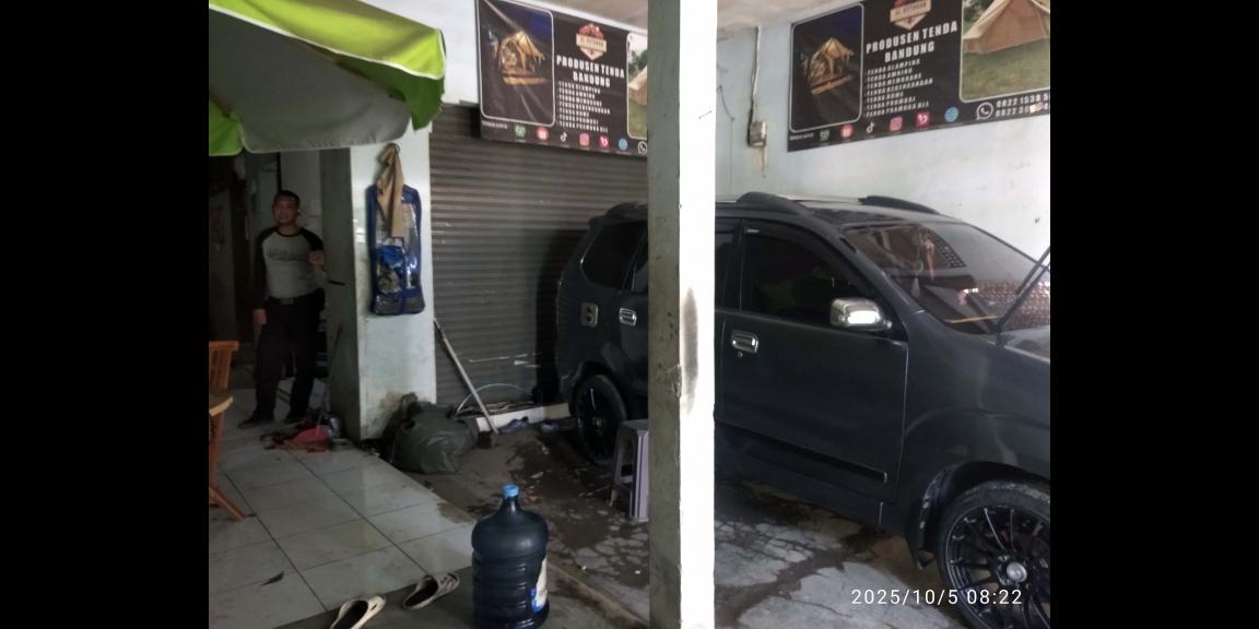 DIJUAL RUMAH SEMI USAHA – LOKASI STRATEGIS area Bandung DEPAN PABRIK! DIJUAL RUMAH SEMI USAHA – LOKASI STRATEGIS area Bandung DEPAN PABRIK!