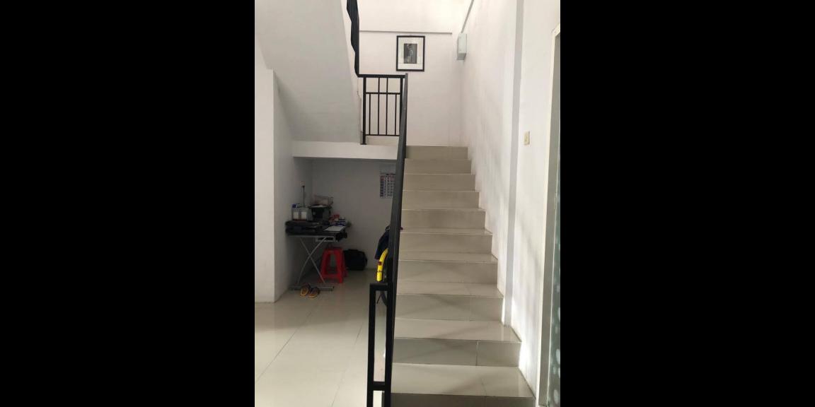 Rumah Bagus Sangat Murah di Perumahan Juanda Mansion Sidoarjo Rumah Bagus Sangat Murah di Perumahan Juanda Mansion Sidoarjo