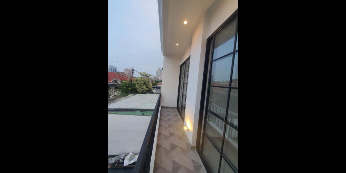 Rumah Baru Minimalis Di Simpang Darmo Permai Surabaya Rumah Baru Minimalis Di Simpang Darmo Permai Surabaya