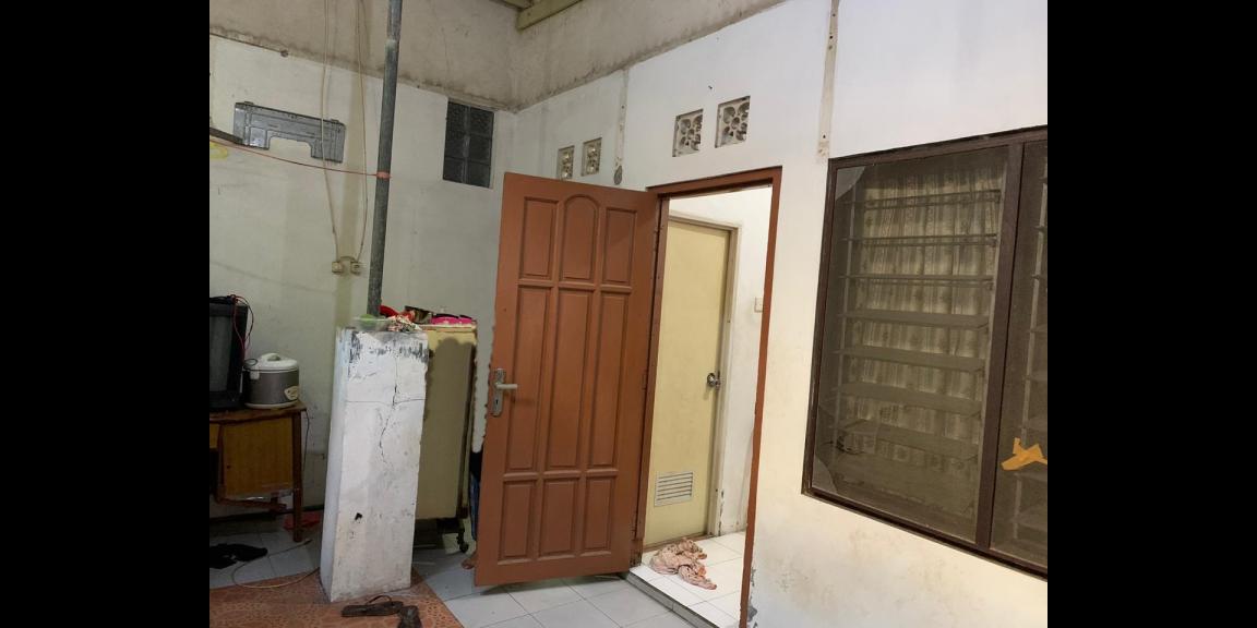 Dijual Cepat Rumah dan Gudang di Pesapen Kali Surabaya Dijual Cepat Rumah dan Gudang di Pesapen Kali Surabaya