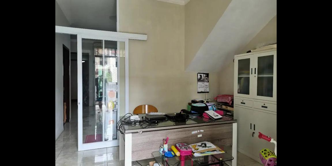 Jual Rumah 2 Lantai Taman Pondok Indah SHM Daerah Wiyung Jual Rumah 2 Lantai Taman Pondok Indah SHM Daerah Wiyung