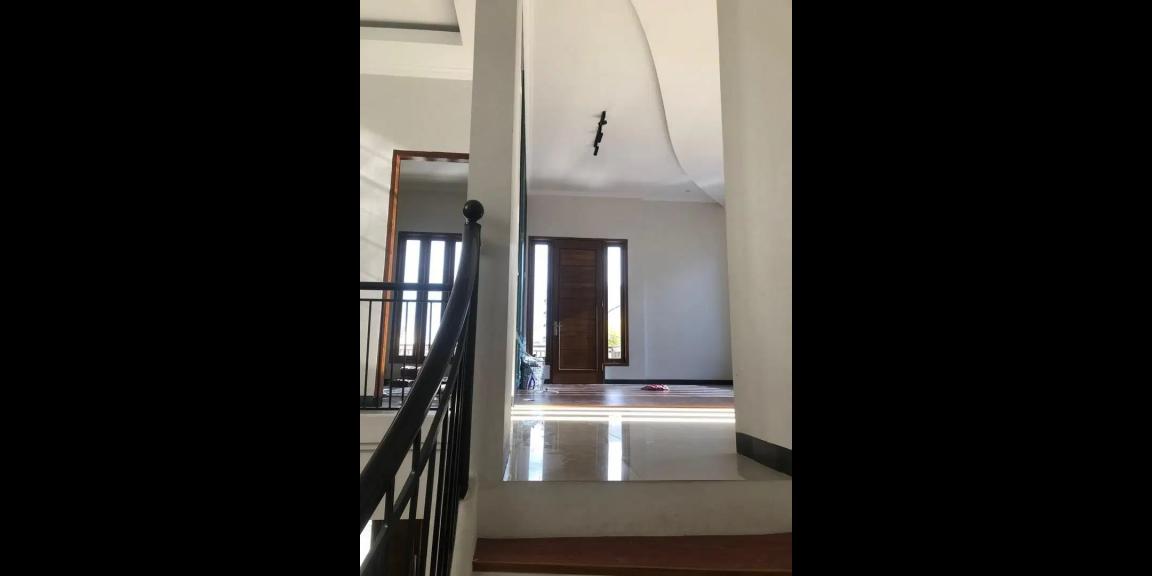 Jual Rumah Mewah di Wisma Kedung Asem Indah Surabaya Jual Rumah Mewah di Wisma Kedung Asem Indah Surabaya