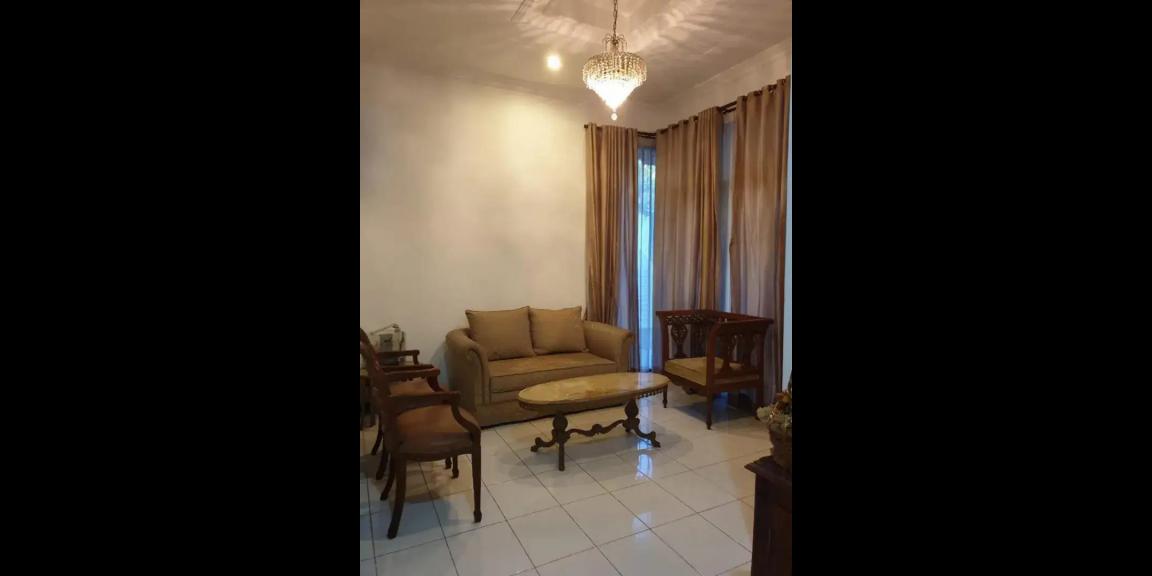 Jual Rumah Mewah Siap Huni di Medokan Asri Tengah Surabaya Jual Rumah Mewah Siap Huni di Medokan Asri Tengah Surabaya