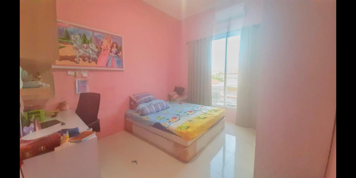 Rumah Mewah SHM di Mojoklanggru Kidul Kota Surabaya Rumah Mewah SHM di Mojoklanggru Kidul Kota Surabaya