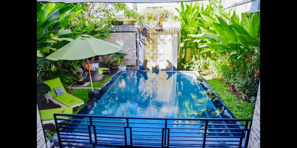 Jual Villa Mewah Bagus Full Furnish di Berawa Kuta Badung Jual Villa Mewah Bagus Full Furnish di Berawa Kuta Badung