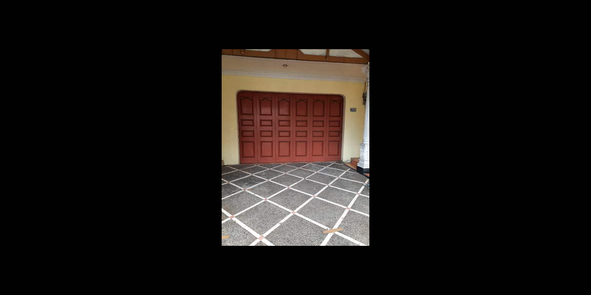 JUAL RUMAH BAGUS STRATEGIS PINGGIR JALAN DI UTAN KAYU MATRAMAN JUAL RUMAH BAGUS STRATEGIS PINGGIR JALAN DI UTAN KAYU MATRAMAN