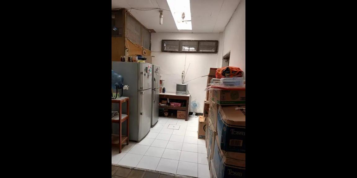 Jual Rumah Murah dan Strategis Tengah Kota di Pucang Sewu Jual Rumah Murah dan Strategis Tengah Kota di Pucang Sewu