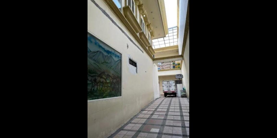 Rumah Mewah Siap Huni Dharmahusada Permai Surabaya Rumah Mewah Siap Huni Dharmahusada Permai Surabaya