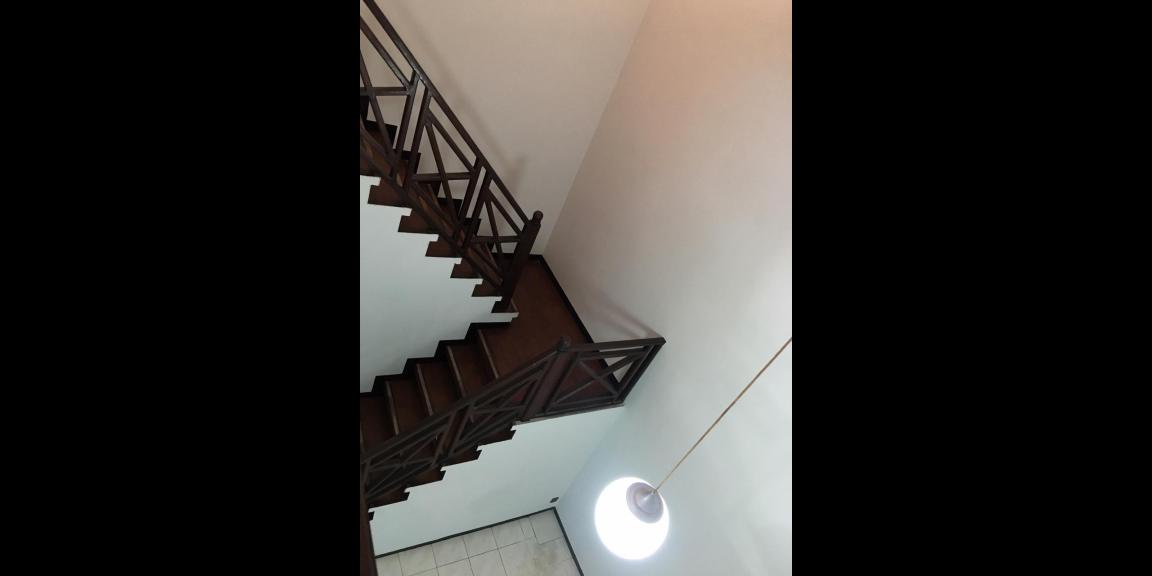 Jual Rumah Mewah 2 Lantai kawasan Pucang Anom Surabaya Jual Rumah Mewah 2 Lantai kawasan Pucang Anom Surabaya