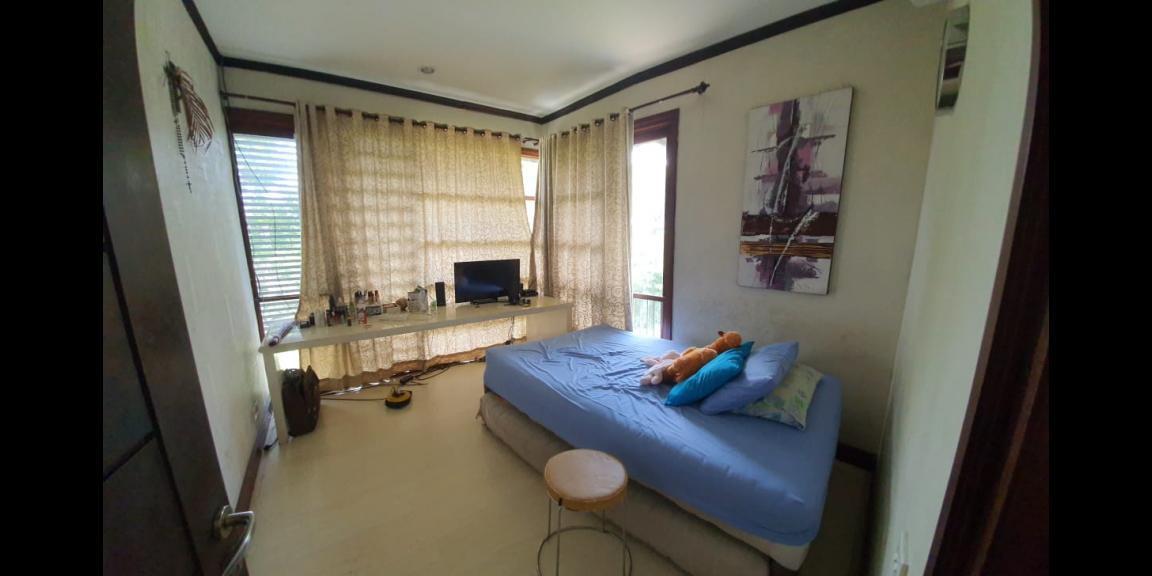 Rumah Mewah Siap Huni Kawasan Graha Family Kota Surabaya Rumah Mewah Siap Huni Kawasan Graha Family Kota Surabaya