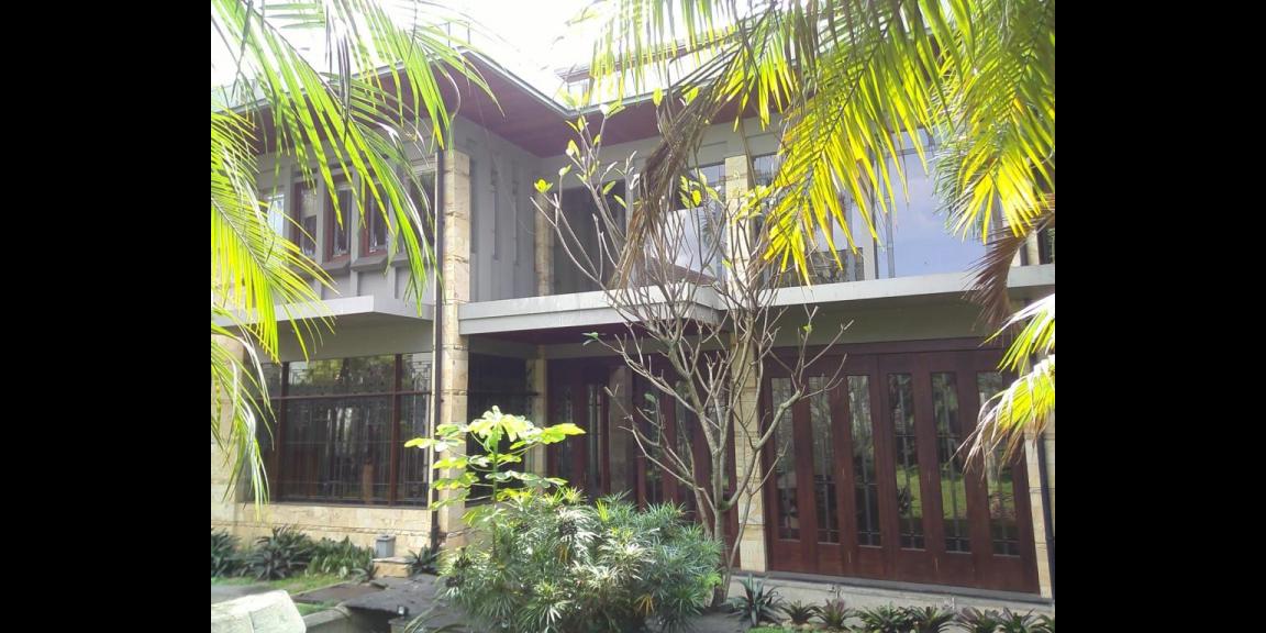 Jual Rumah Villa Mewah di Cipaganti Permai, Kota Bandung Jual Rumah Villa Mewah di Cipaganti Permai, Kota Bandung